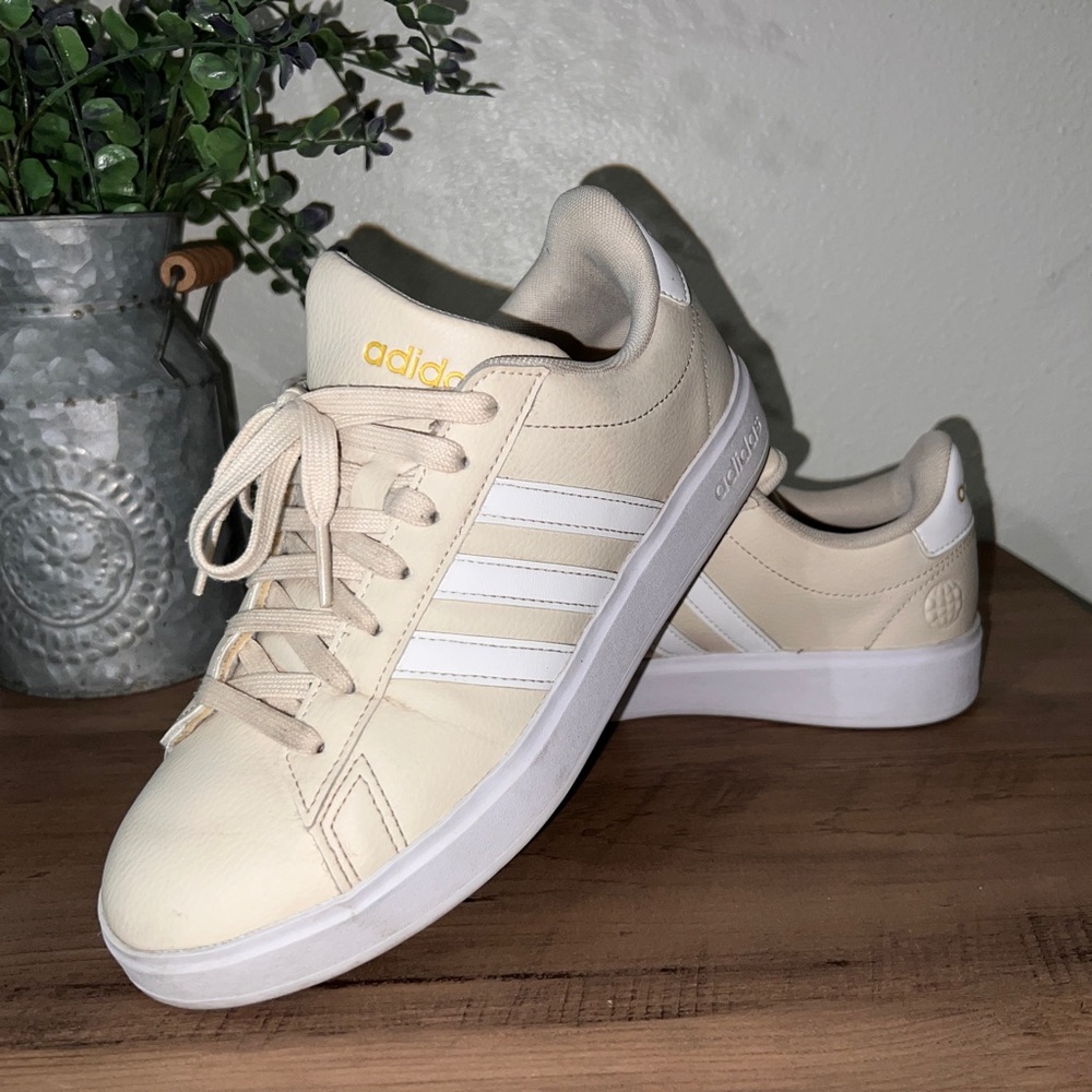 ADIDAS Cloudfoam Comfort Gramd Court 2.0 Sneaker